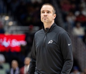 太阳主帅：转移球让我们获得了56次三分出手机会 很高兴阿伦回归