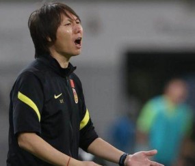 乐鱼体育在线登陆-李铁：球员身体比40强赛时疲劳 调整好迎接下一场